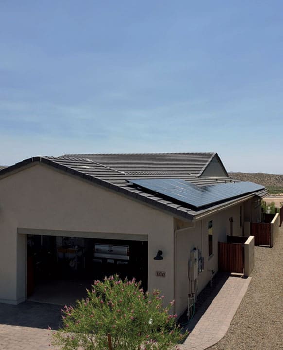 house with solar panels on the roof in Pheonix arizona